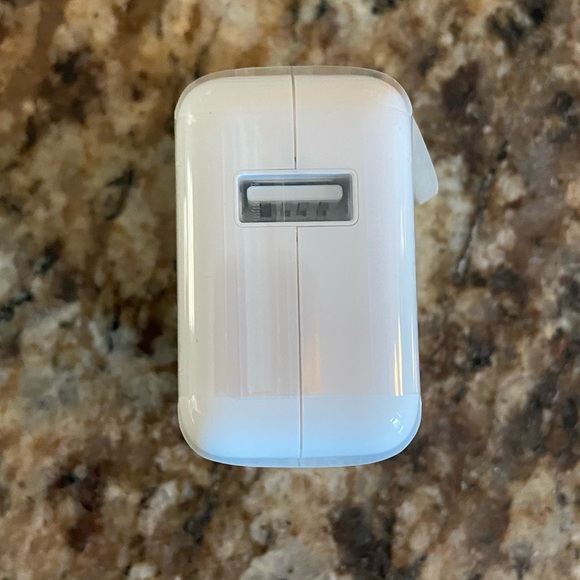 Apple 12W USB Power Adapter - Picture 6 of 6